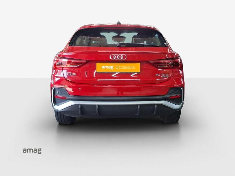 Gebraucht Audi Q3 Sportback S-Line 190 PS (139 kW) 2025 Progressivrot metallic SUV
