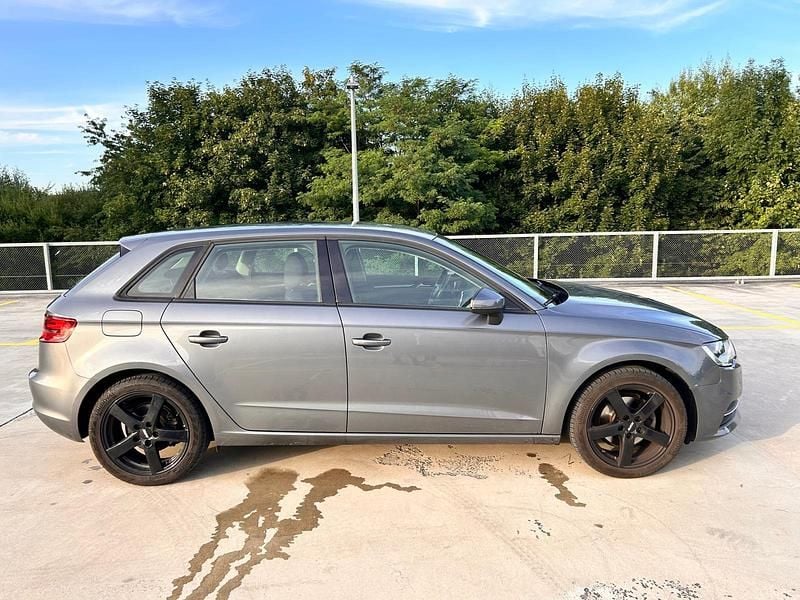 Gebraucht Audi A3 Attraction 122 PS (89 kW) 2013