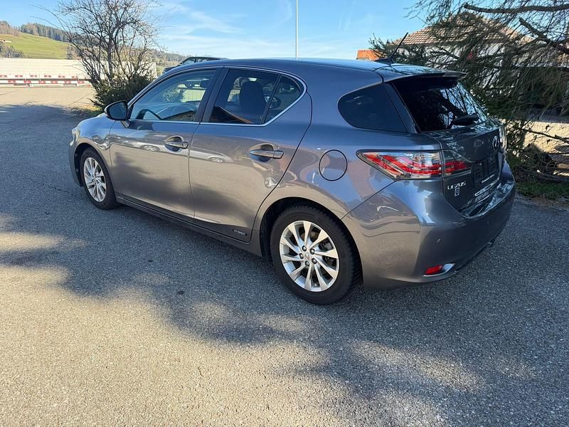 Gebraucht Lexus CT200h 136 PS (100 kW) 2014