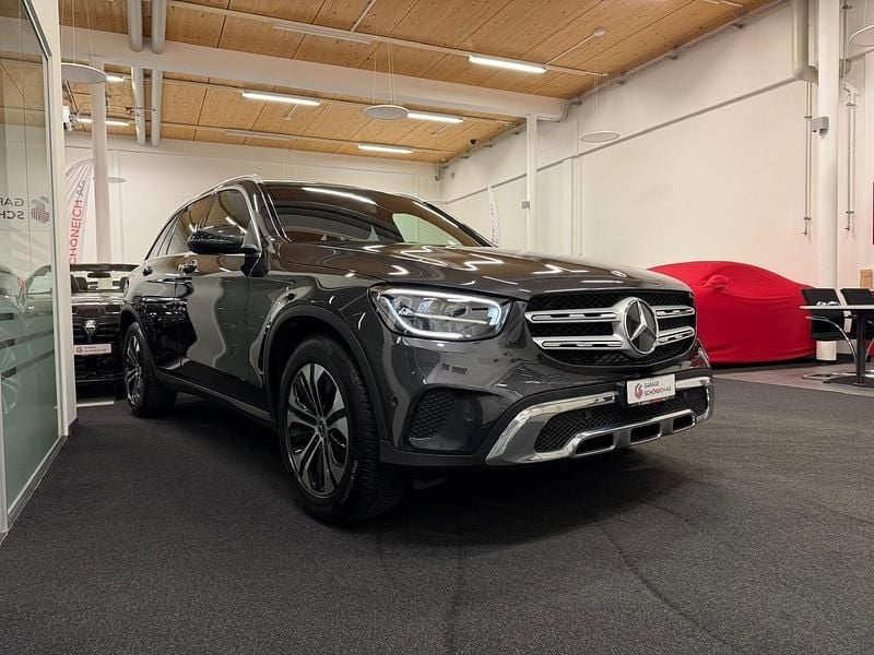 Gebraucht Mercedes GLC220 194 PS (142 kW) 2022 Grau SUV