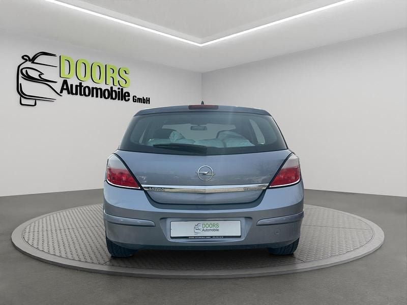 Gebraucht Opel Astra Sport 105 PS (77 kW) 2005 Limousine