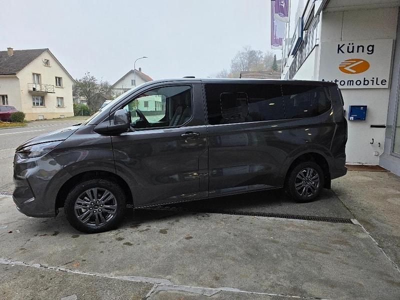 Neu Ford Tourneo Titanium 170 PS (125 kW) 2025