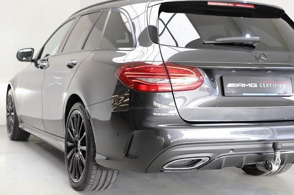 Gebraucht Mercedes C220 AMG 194 PS (142 kW) 2021 Grau Kombi