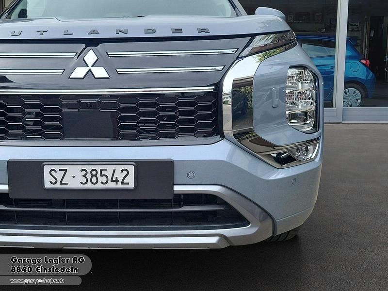 Gebraucht Mitsubishi Outlander P-HEV Instyle 306 PS (225 kW) 2025 SUV