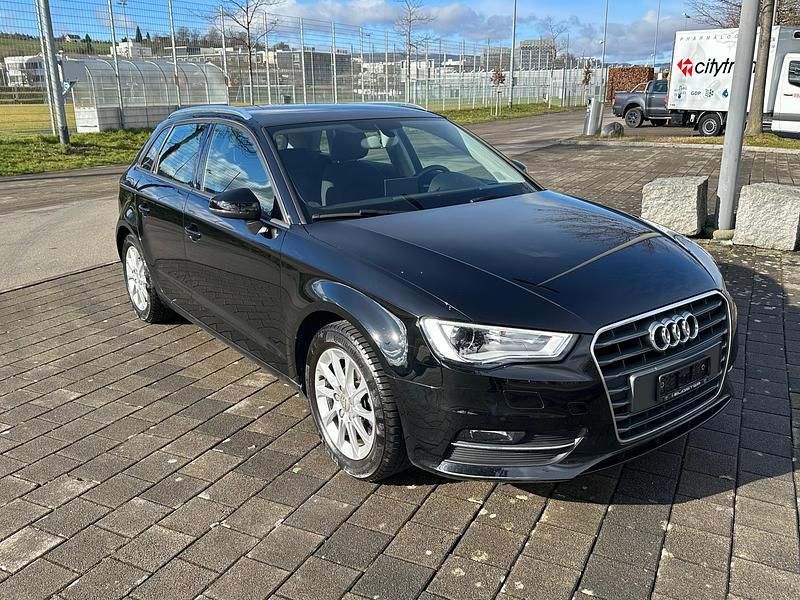 Gebraucht Audi A3 Attraction 122 PS (89 kW) 2015