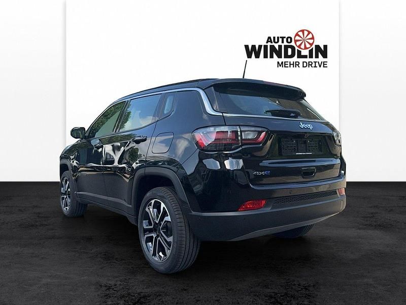 Gebraucht Jeep Compass Altitude 241 PS (177 kW) 2024 Schwarz SUV