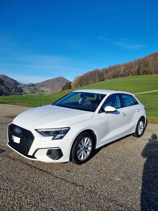 Gebraucht Audi A3 Sportback e-tron Attraction 150 PS (110 kW) 2021 Kleinwagen