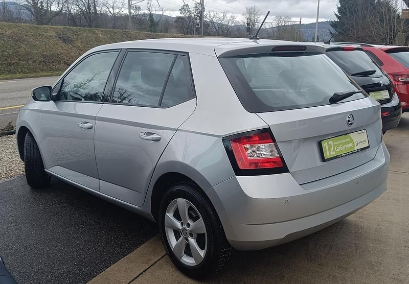 Gebraucht Skoda Fabia Ambition 110 PS (80 kW) 2016 Silber Limousine