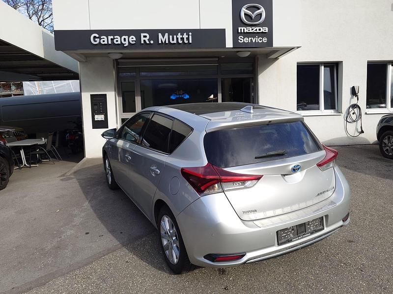 Gebraucht Toyota Auris Hybrid Luna 136 PS (100 kW) 2015