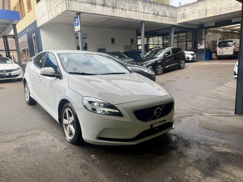 Gebraucht Volvo V40 Momentum 120 PS (88 kW) 2018 Kombi
