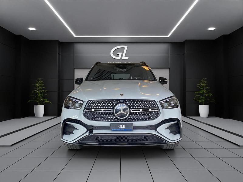 Gebraucht Mercedes GLE300 269 PS (197 kW) 2025 Grau SUV