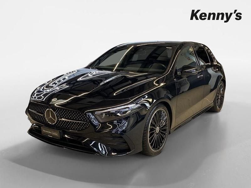 Schwarz Gebraucht 2023 Mercedes A180 AMG line Limousine | CHF 35’800 (Teuer) - Bild 1/4