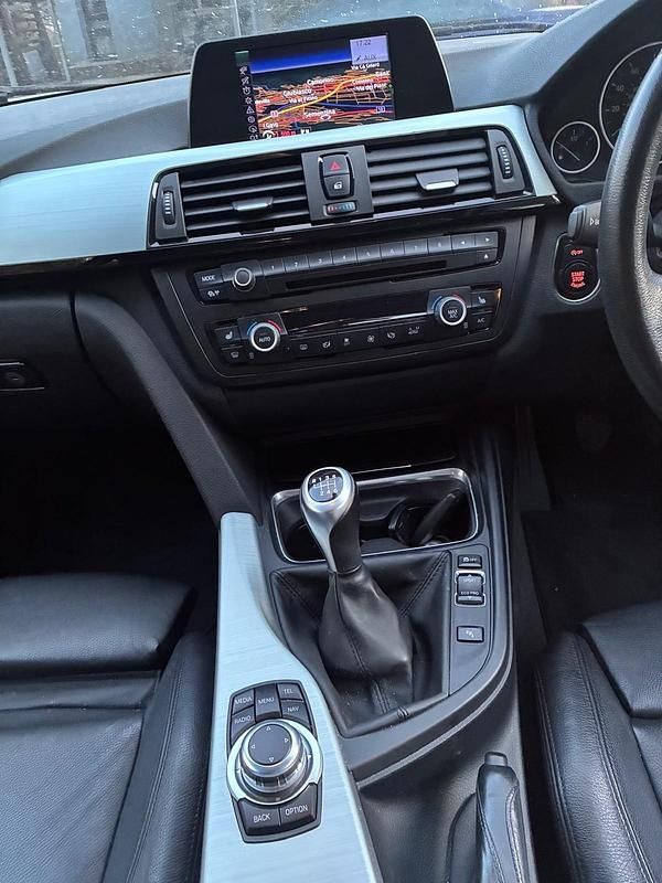 Gebraucht BMW 320 184 PS (135 kW) 2013 Limousine