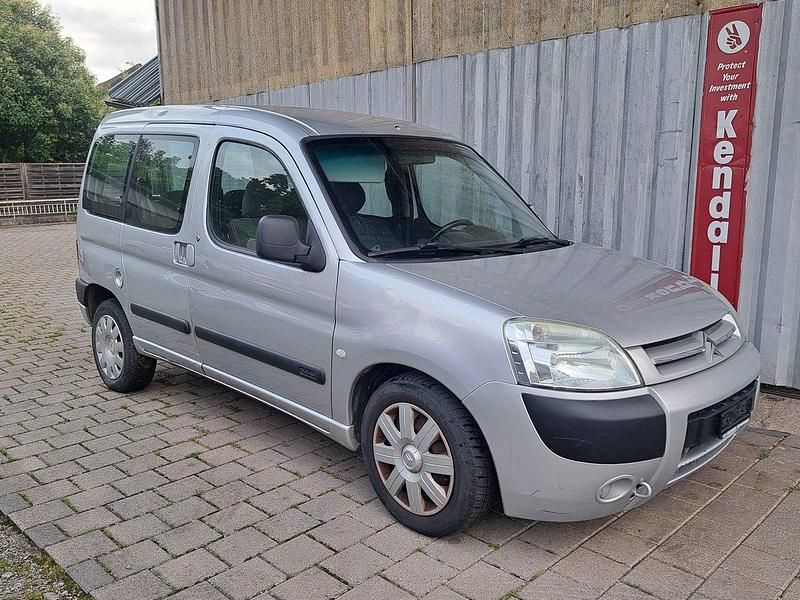 Gebraucht 2004 Citroën Berlingo Van / Kleinbus | CHF 1’000 - Bild 1/4