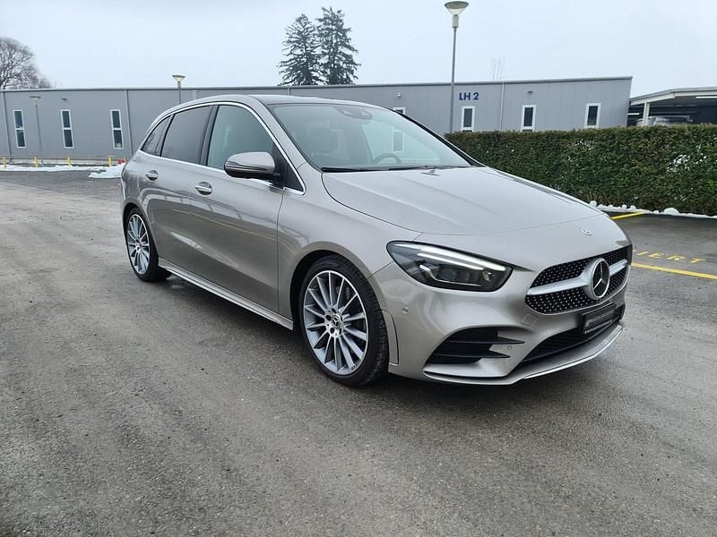 Gebraucht Mercedes B250 AMG line 224 PS (164 kW) 2019 Van / Kleinbus