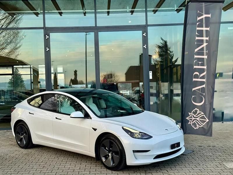 Weiss Gebraucht 2026 Tesla Model 3 Limousine | CHF 25’449 - Bild 1/4
