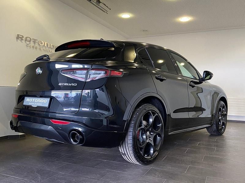 Neu Alfa Romeo Stelvio Premium 280 PS (205 kW) 2025 Schwarz SUV