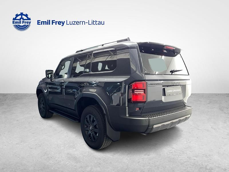 Neu Toyota Land Cruiser Style 205 PS (150 kW) 2026 Grau SUV