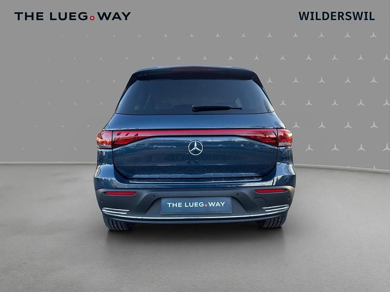 Gebraucht Mercedes EQB300 168 kW (229 PS) 2022 Blau SUV