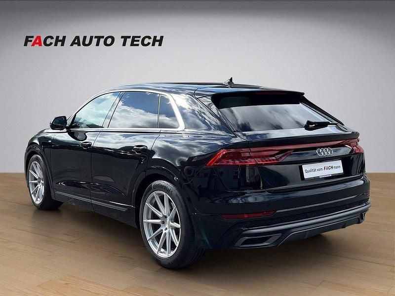 Gebraucht Audi Q8 Ambiente 286 PS (210 kW) 2019 SUV