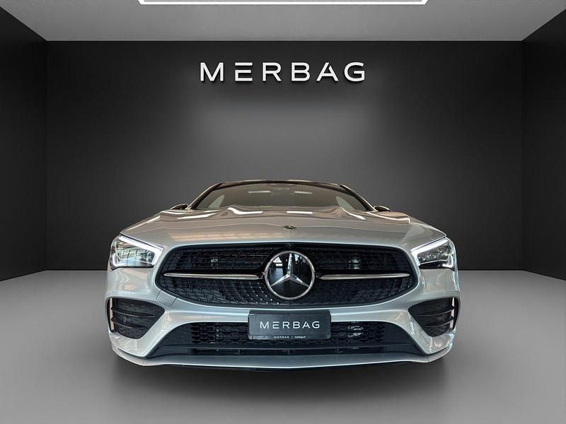 Gebraucht Mercedes CLA200 Shooting Brake AMG line 163 PS (119 kW) 2022 Silber Kombi