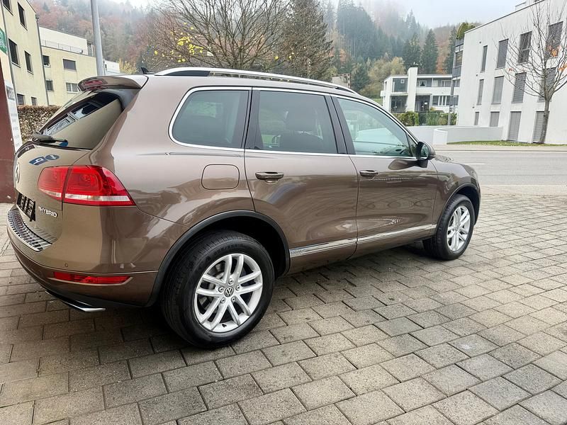 Gebraucht VW Touareg 333 PS (244 kW) 2011 SUV