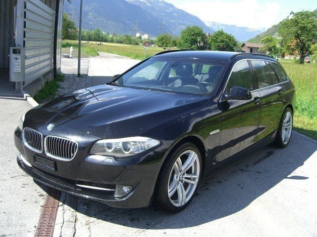 Gebraucht BMW 525 Comfort Edition 204 PS (150 kW) 2010 Schwarz Kombi