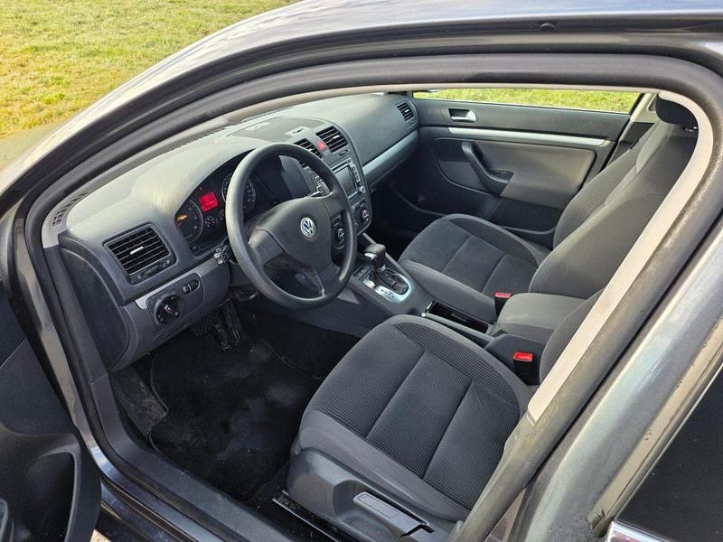 Gebraucht VW Jetta Comfortline 160 PS (117 kW) 2010 Limousine