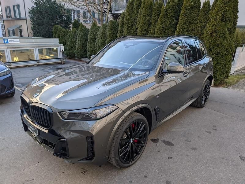 Neu BMW X5 M Sport 286 PS (210 kW) 2026 Grün SUV