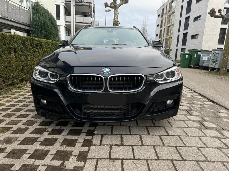 Gebraucht BMW 330 Sport Line 258 PS (189 kW) 2014 Kombi
