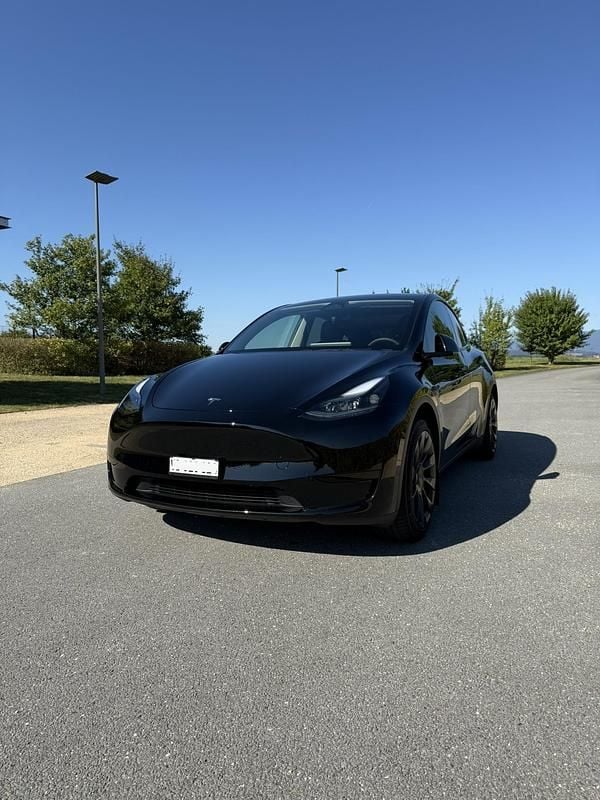 Gebraucht 2024 Tesla Model Y Long Range RWD SUV | CHF 39’499 - Bild 1/4