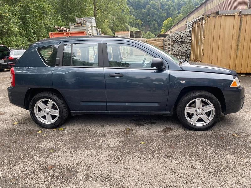 Gebraucht Jeep Compass Sport 170 PS (125 kW) 2008 SUV