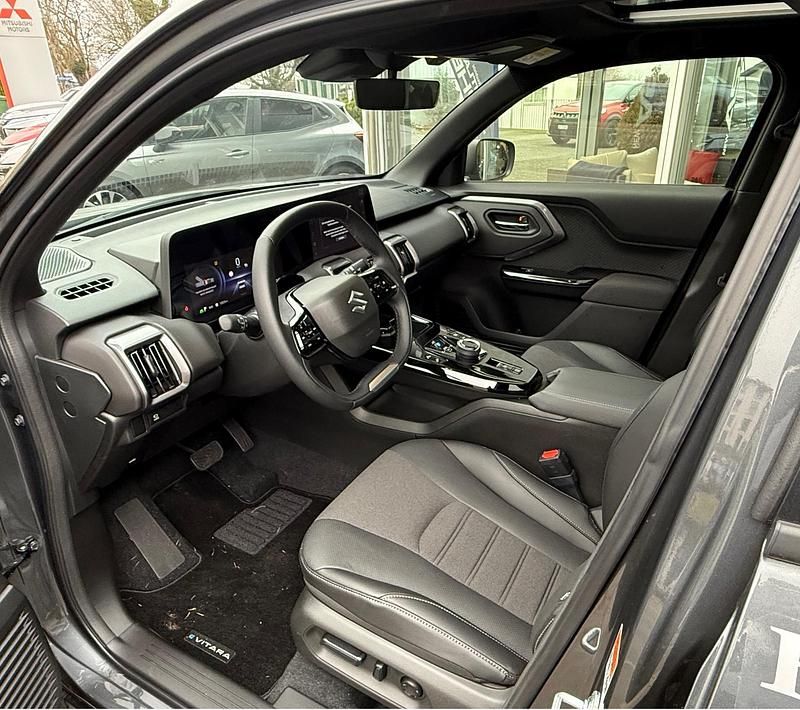 Neu Suzuki Vitara 135 kW (184 PS) 2026 Grau SUV