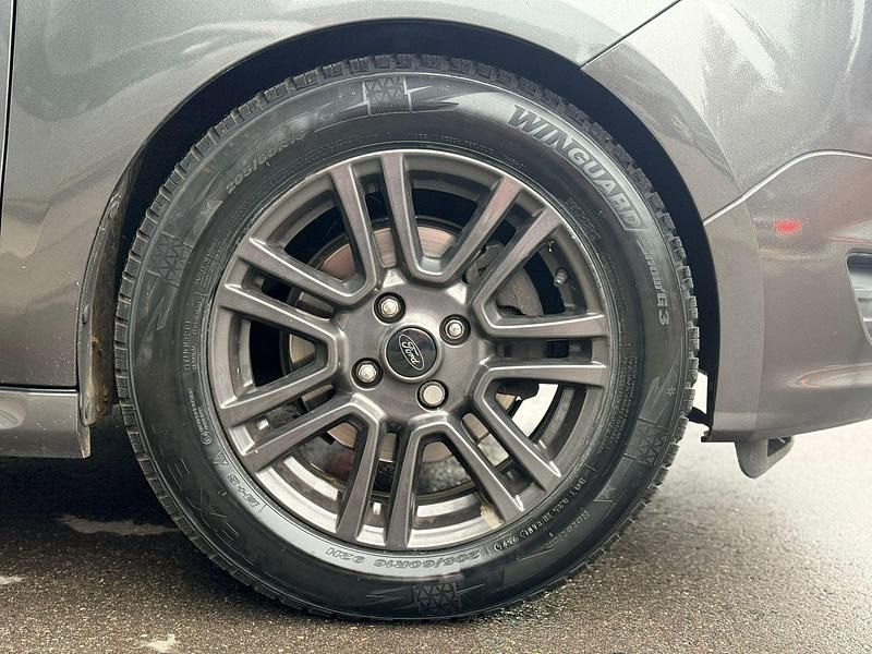 Gebraucht Ford Tourneo Courier Sport 100 PS (73 kW) 2017 Van / Kleinbus