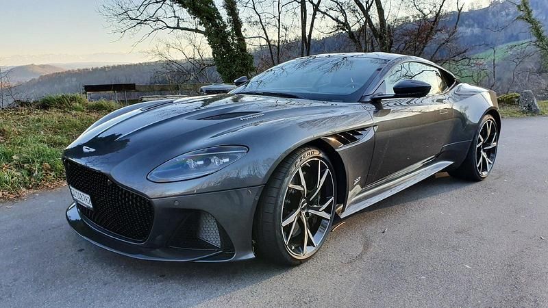 Gebraucht Aston Martin DBS 725 PS (533 kW) 2019 Grau Coupé