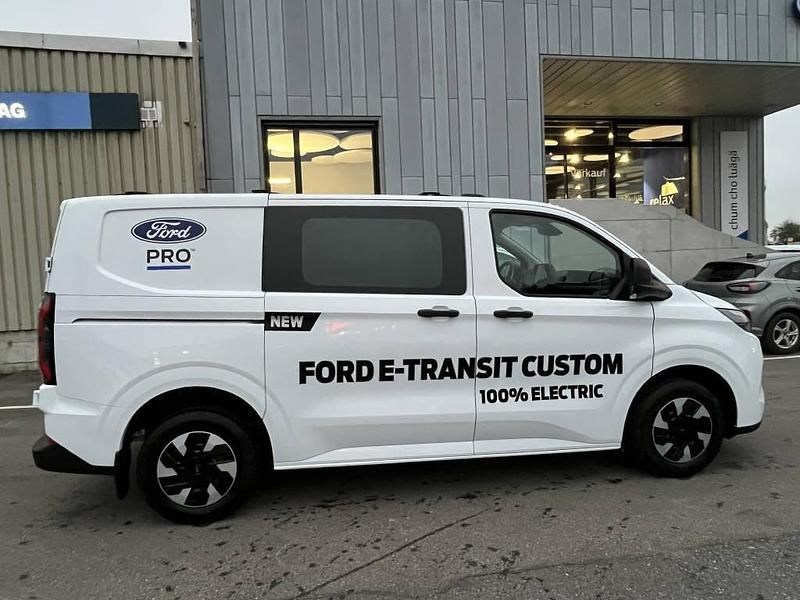 Gebraucht Ford E-Transit Trend 160 kW (218 PS) 2024 Van