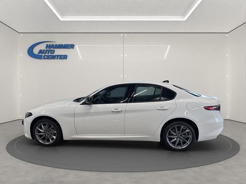 Neu Alfa Romeo Giulia Sprint 2026 Weiss Limousine