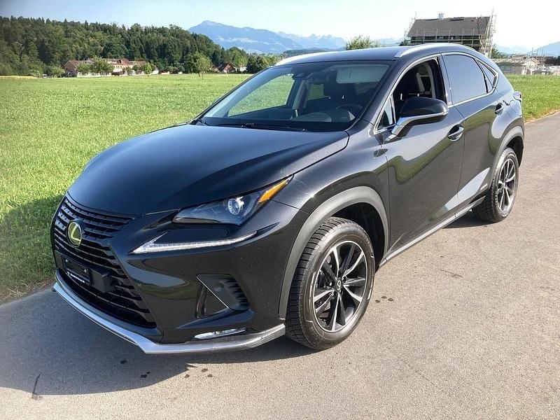 Gebraucht Lexus NX300h E-FOUR 197 PS (144 kW) 2022 SUV