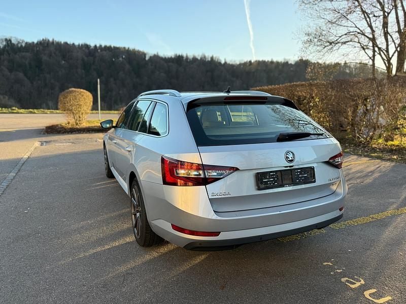 Gebraucht Skoda Superb SportLine 190 PS (139 kW) 2017 Kombi