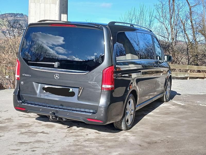 Gebraucht Mercedes V300 Avantgarde 239 PS (175 kW) 2020 Van / Kleinbus