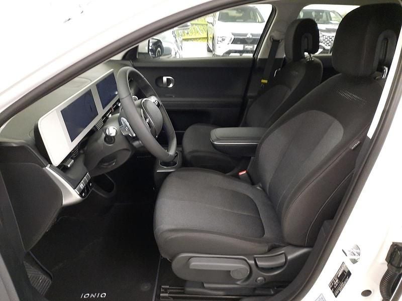 Weiss Gebraucht 2023 Hyundai Ioniq Kleinwagen | CHF 37’900 - Bild 1/4
