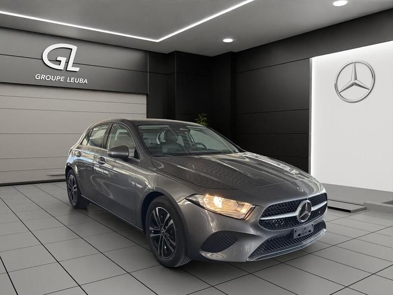 Neu Mercedes A220 190 PS (139 kW) 2025 Grau Limousine
