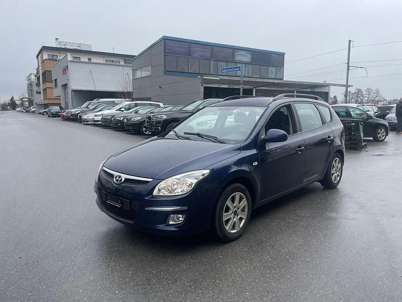 Gebraucht Hyundai i30 Style 116 PS (85 kW) 2009 Kombi