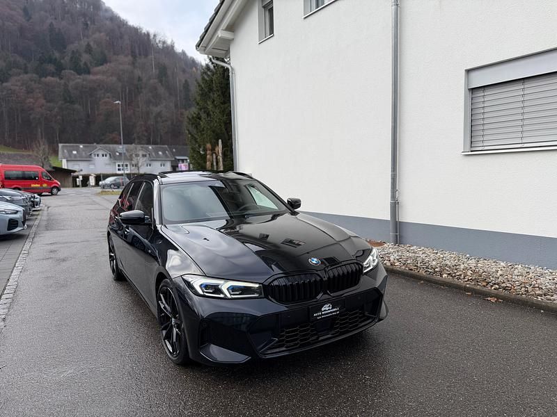 Gebraucht 2023 BMW 320e M Sport Kombi | CHF 34’990 (Fairer Preis) - Bild 1/4