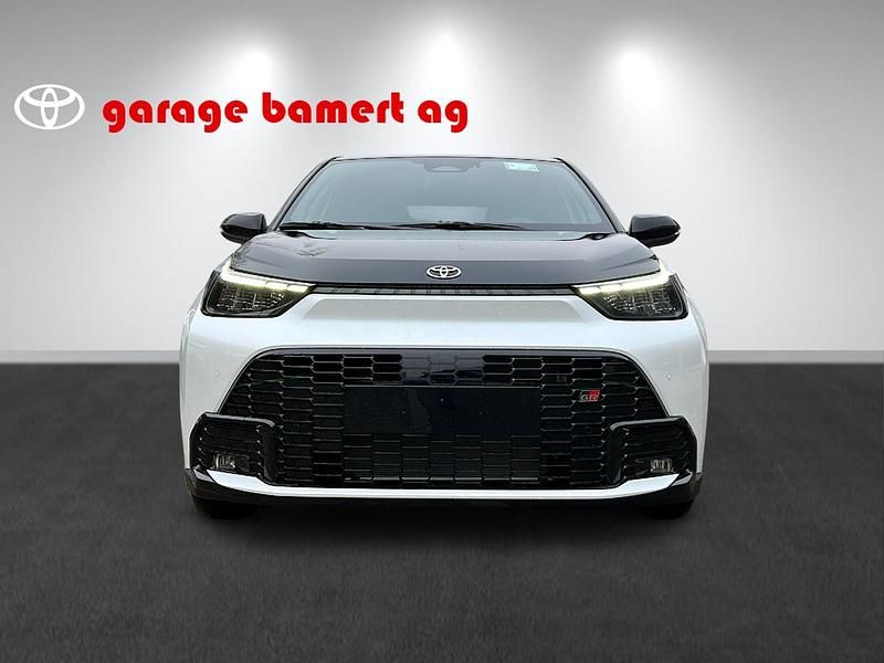 Neu Toyota Aygo X Sport 116 PS (85 kW) 2025 Mehrfarbig SUV