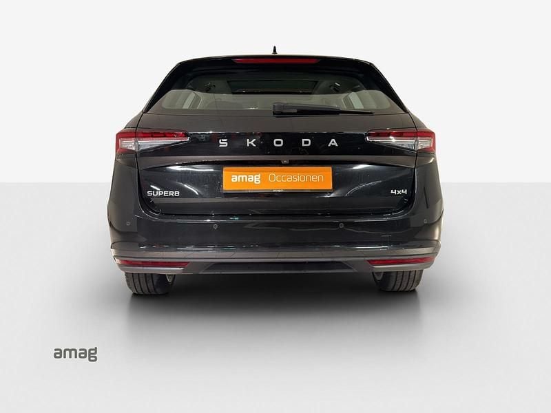 Gebraucht Skoda Superb SE L 193 PS (141 kW) 2024 Schwarz Kombi