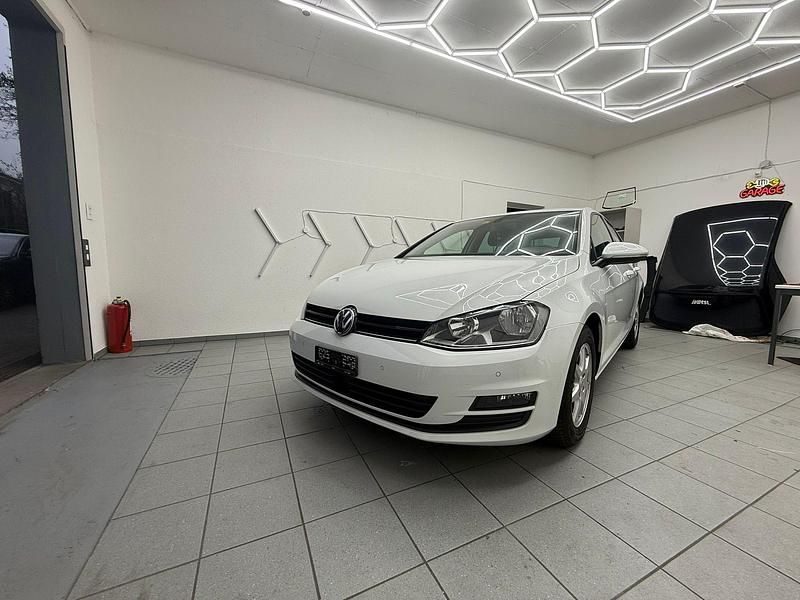 Gebraucht VW Golf VII Comfortline 105 PS (77 kW) 2014