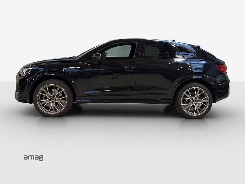 Gebraucht Audi Q3 Sportback Attraction 245 PS (180 kW) 2022 Mythosschwarz metallic SUV