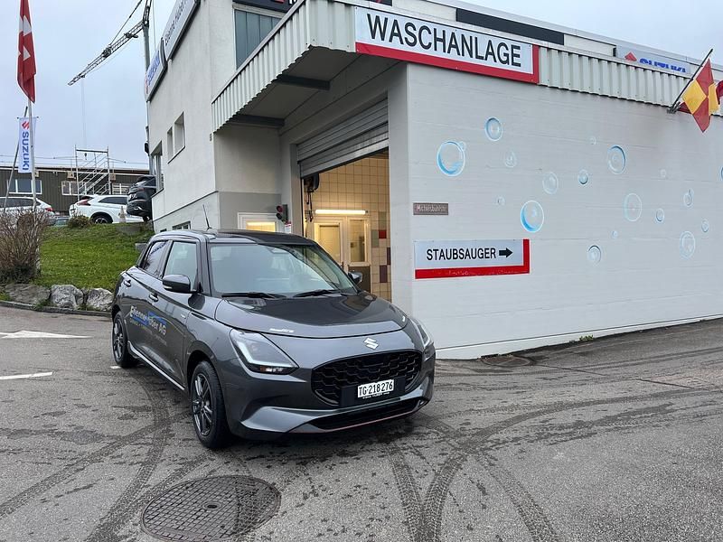 Grau Neu 2025 Suzuki Swift Limousine | CHF 25’610 - Bild 1/4