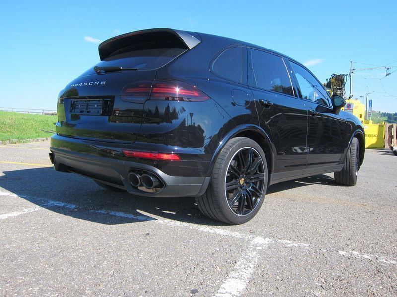 Verkauft Porsche Cayenne Diesel Platin., gebraucht 2017, 47.000 km in Speicher (AR)